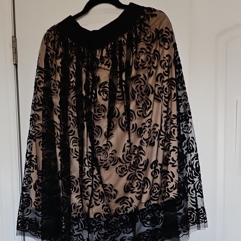 Chic Black Floral Lace A-Line Skirt